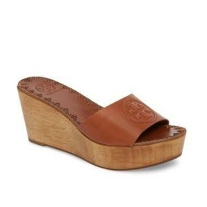 Tory Burch women’s patty leather platform